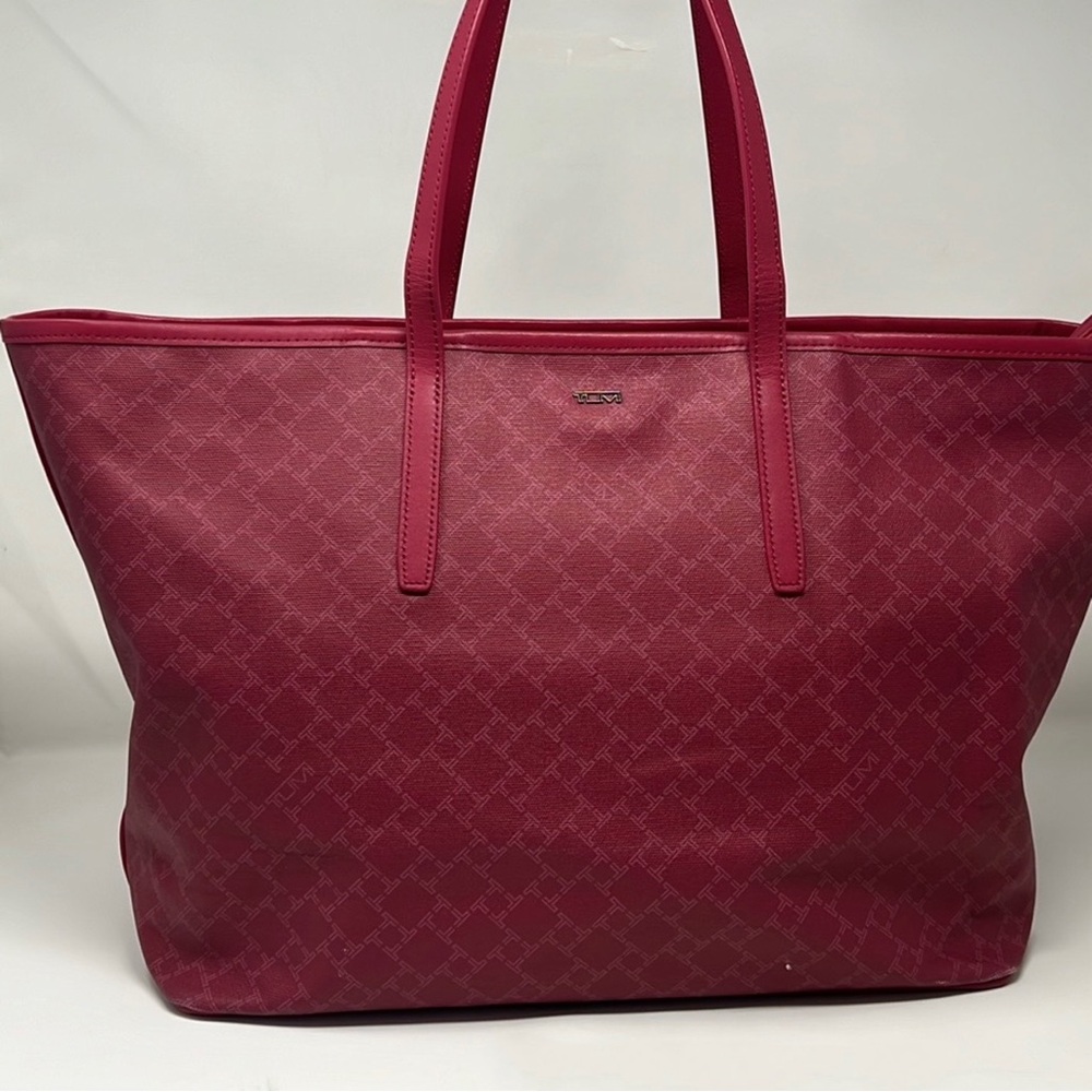 TUMI EVERYDAY TOTE BAG COATED CANVAS/ LEATHER/ RESPBERRY